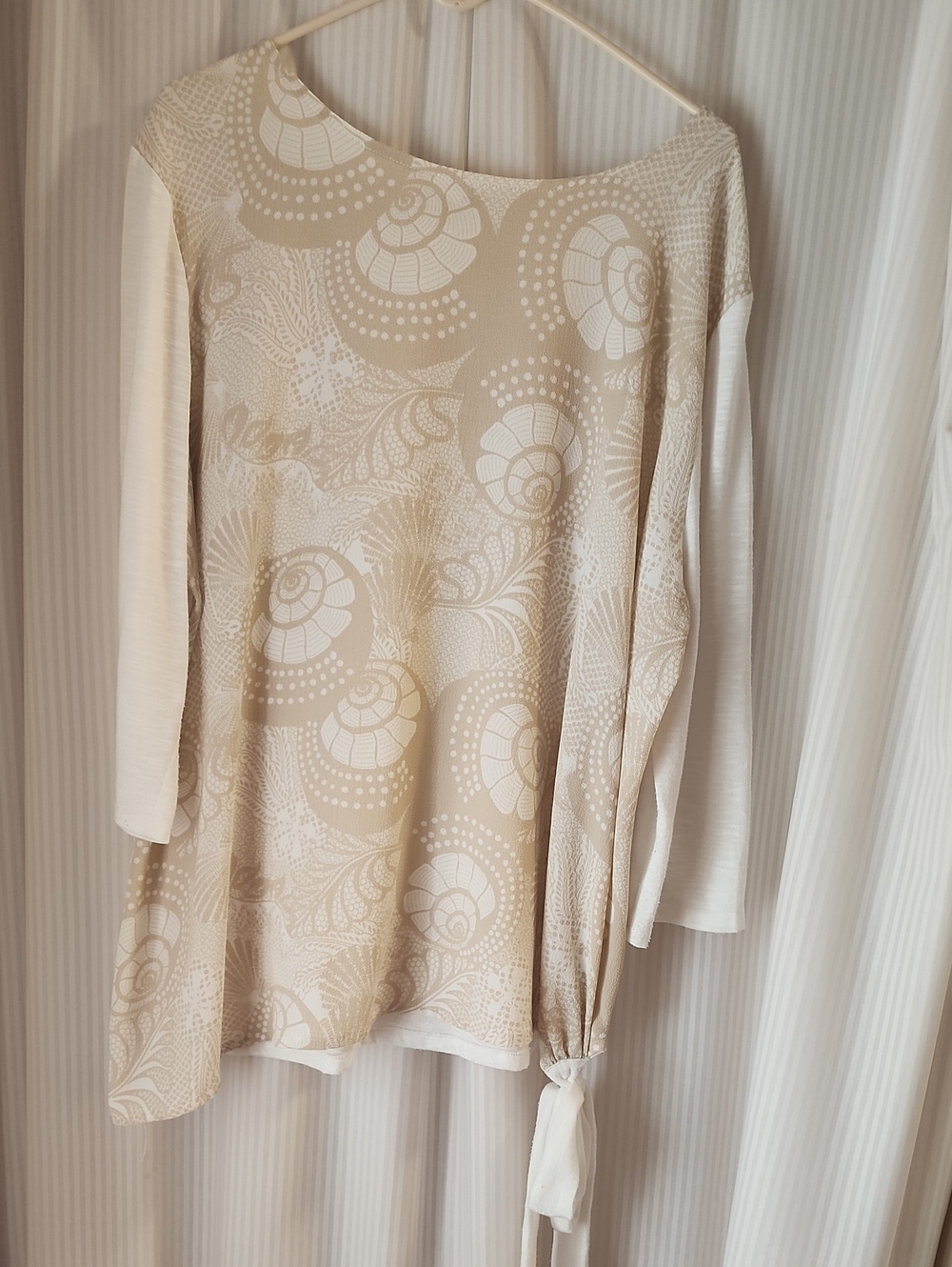 Cream Patterned Long-Sleeve Tie-Hem Tunic Top